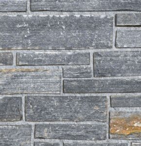 Pangaea® Natural Stone – Ledgestone, Black Rundle with half inch mortar joints