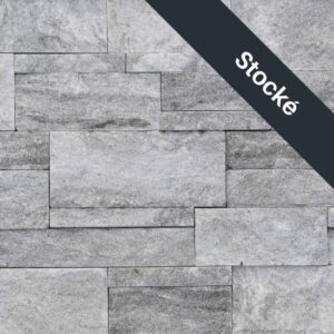 Pangaea® Natural Stone - 4 Course Ashlar Formfit, Yukon avec joints de mortier serrés