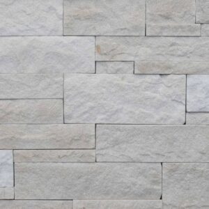 Pangaea® Natural Stone - 4 Course Ashlar Formfit, Kings Point avec joints de mortier serrés