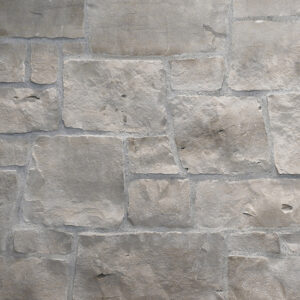 Colonial Brick & Stone - Split Face Ledgerock, Guelph Buff avec demi pouce joints de mortier